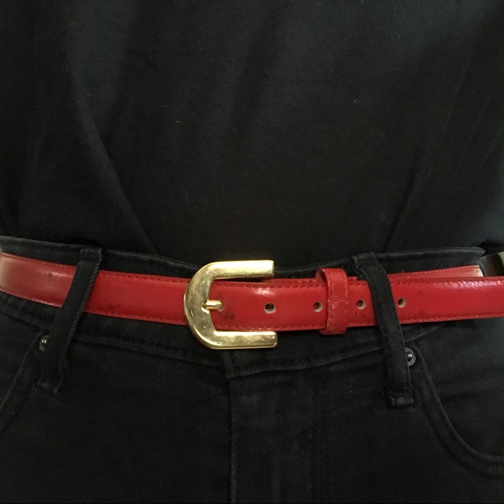 Beacon Hill Red Skinny Leather Bet Gold Clasp mod